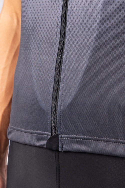 SPORT-Radtrikot mit kurzen Ärmeln und breiten Schultern