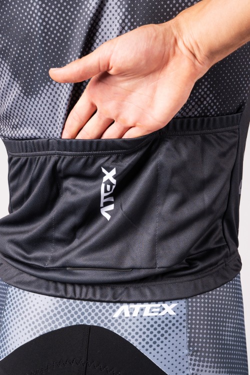 SPORT-Radtrikot mit kurzen Ärmeln und breiten Schultern